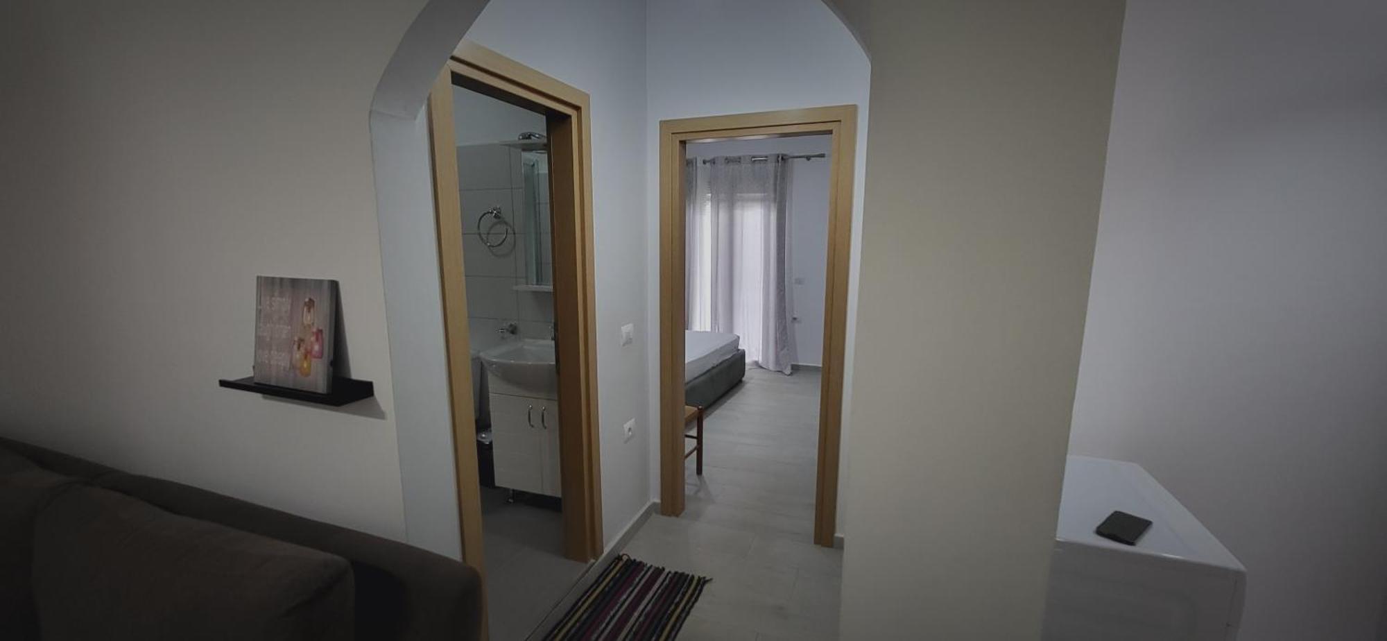 Eglent'S Tourist House Hotell Sarandë Exteriör bild