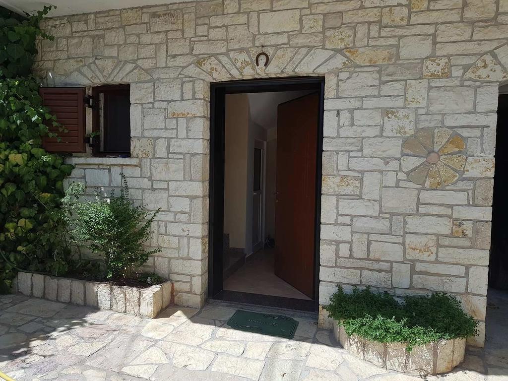 Eglent'S Tourist House Hotell Sarandë Exteriör bild
